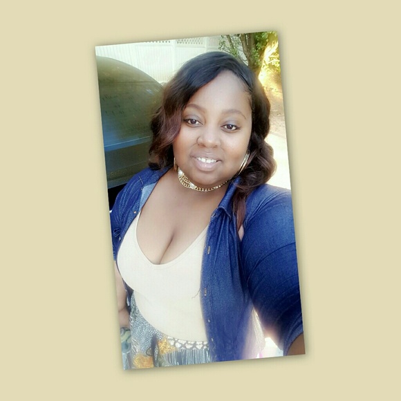 Meet your Posher, Candiz - Picture 2 of 2